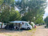 location emplacements camping Arles Camargue